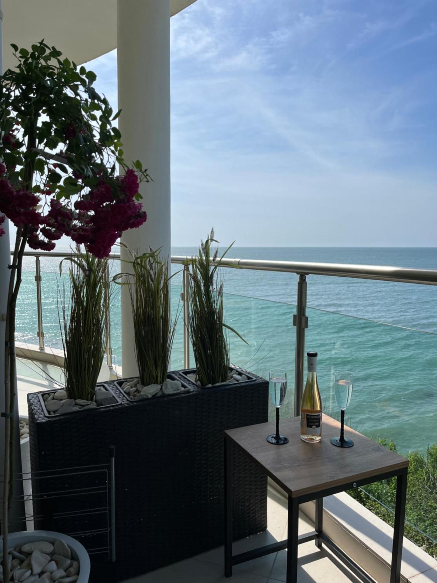 Golf Coast Boutique Studio With Sea View Топола Екстер'єр фото